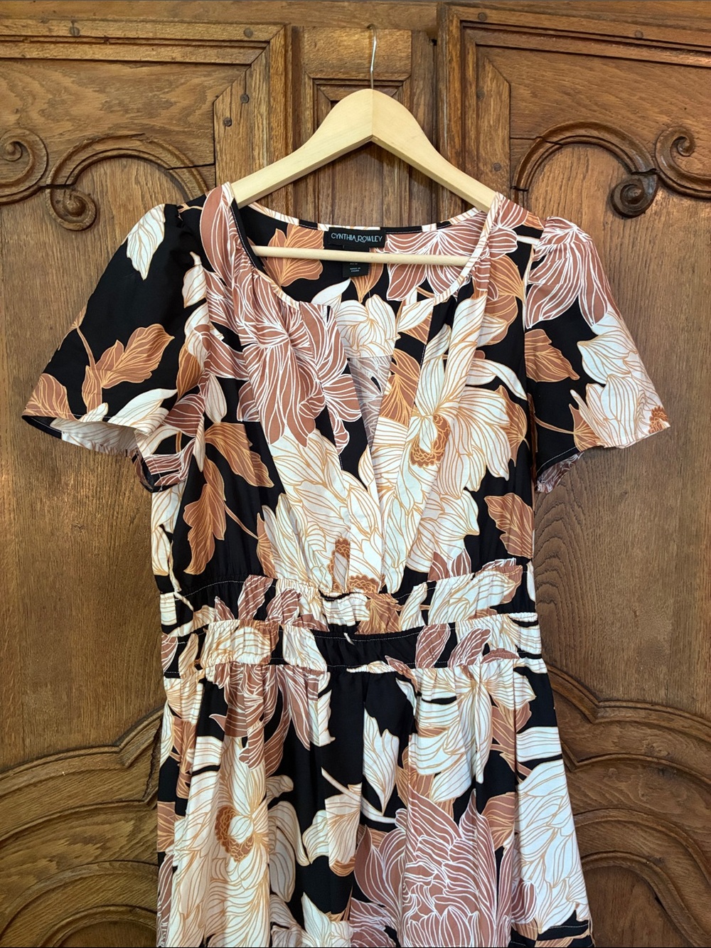Cynthia Rowley Black Floral V-Neck Tiered Midi Dress - Picture 4 of 8